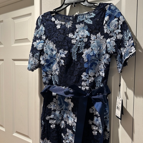 Bought for my mother in law for our wedding , she wore something else instead. - Picture 2 of 6